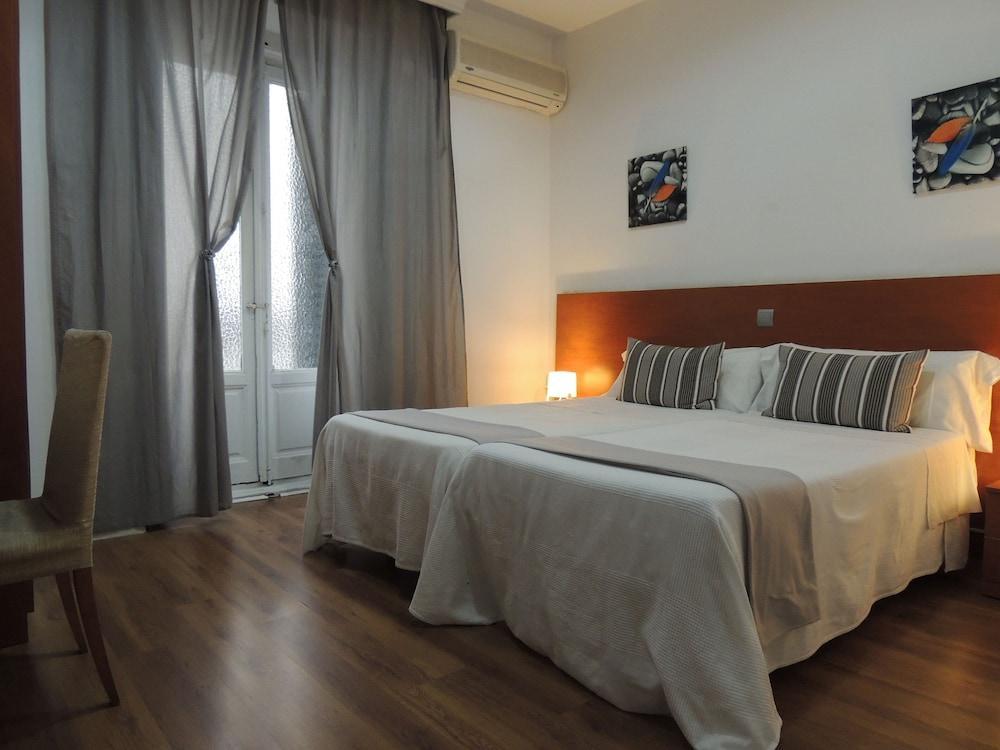 Hostal Cervantes Мадрид Екстер'єр фото