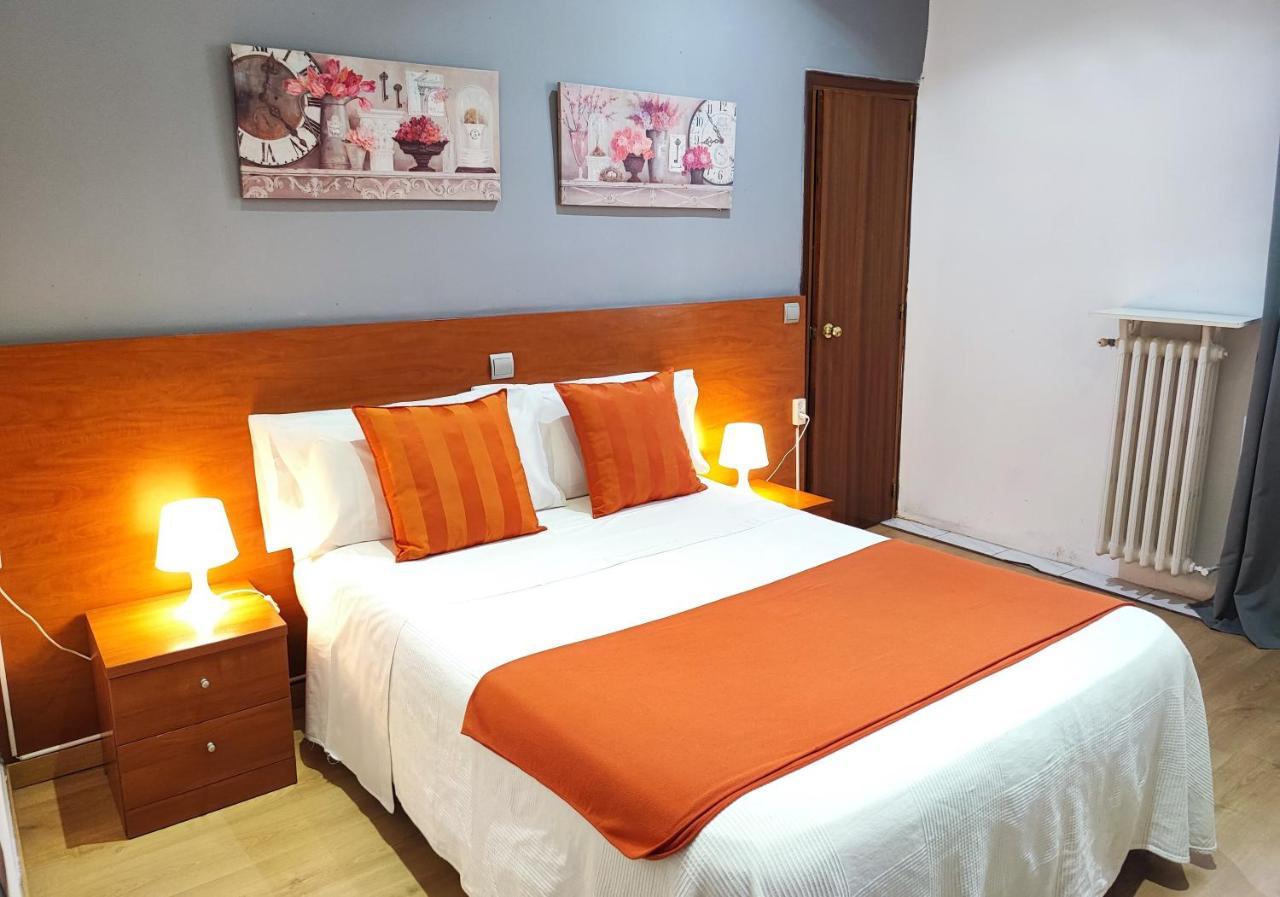 Hostal Cervantes Мадрид Екстер'єр фото