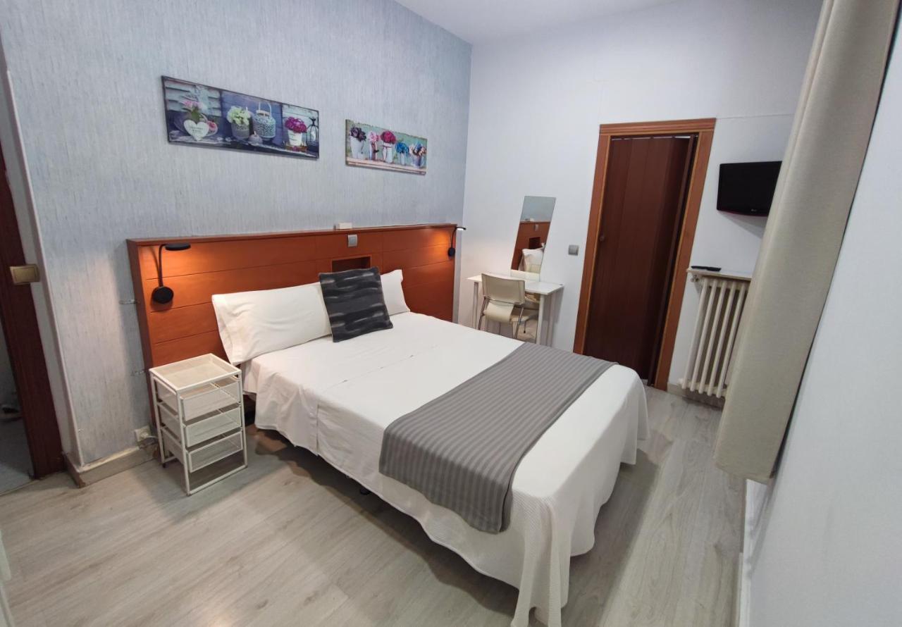 Hostal Cervantes Мадрид Екстер'єр фото
