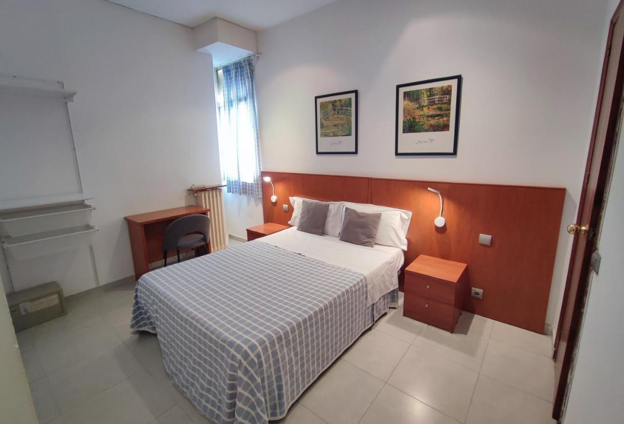 Hostal Cervantes Мадрид Екстер'єр фото