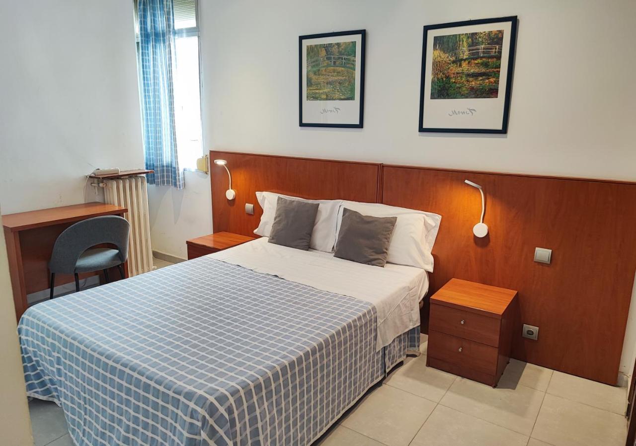 Hostal Cervantes Мадрид Екстер'єр фото