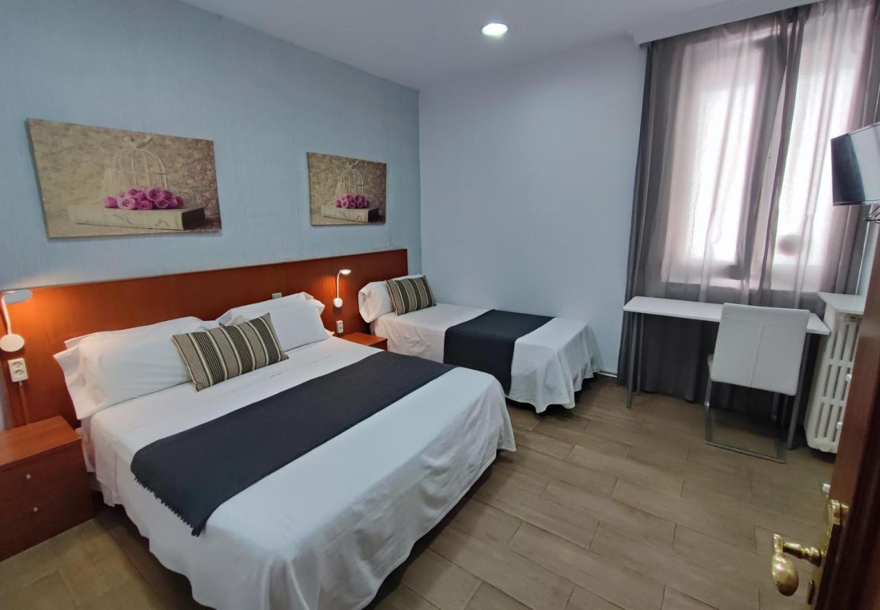 Hostal Cervantes Мадрид Екстер'єр фото