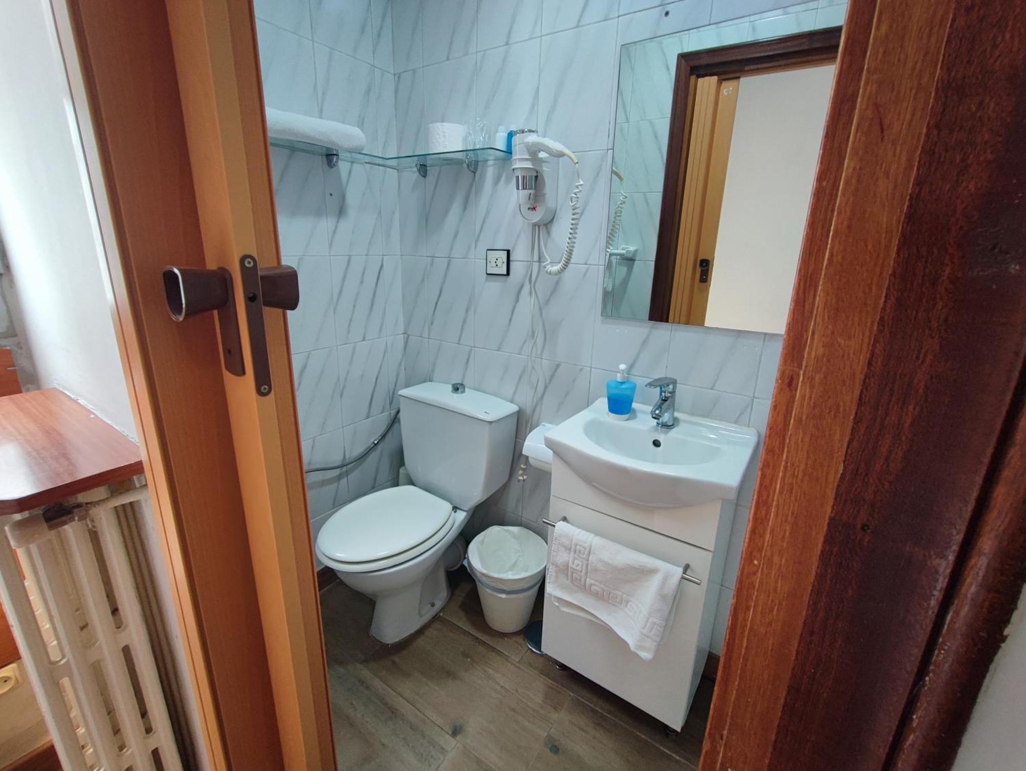 Hostal Cervantes Мадрид Екстер'єр фото