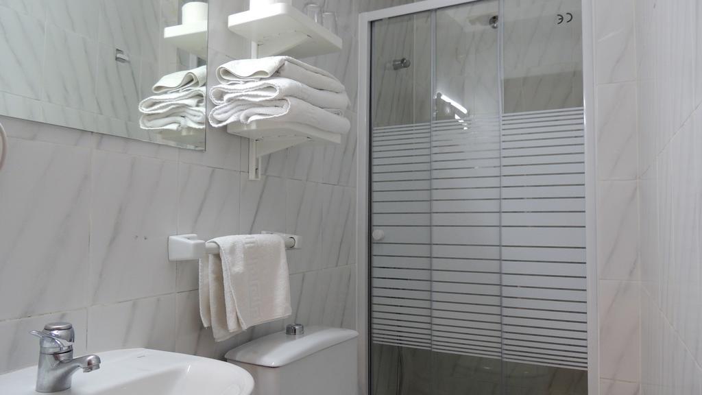 Hostal Cervantes Мадрид Екстер'єр фото