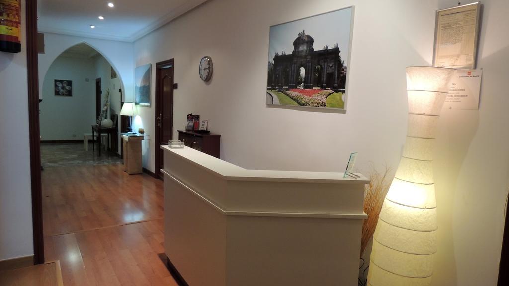 Hostal Cervantes Мадрид Екстер'єр фото